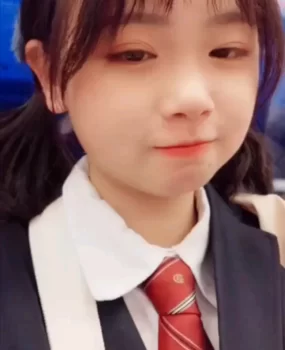 刚刚约到的新鲜00后嫩妹儿小萝莉