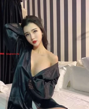 新来诱人小妹上线，魅力太大