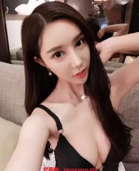 身材漂亮美女在浴室自慰 天使面庞 极品木耳看得人血脉喷张