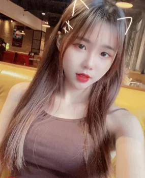 朋友介绍认识的